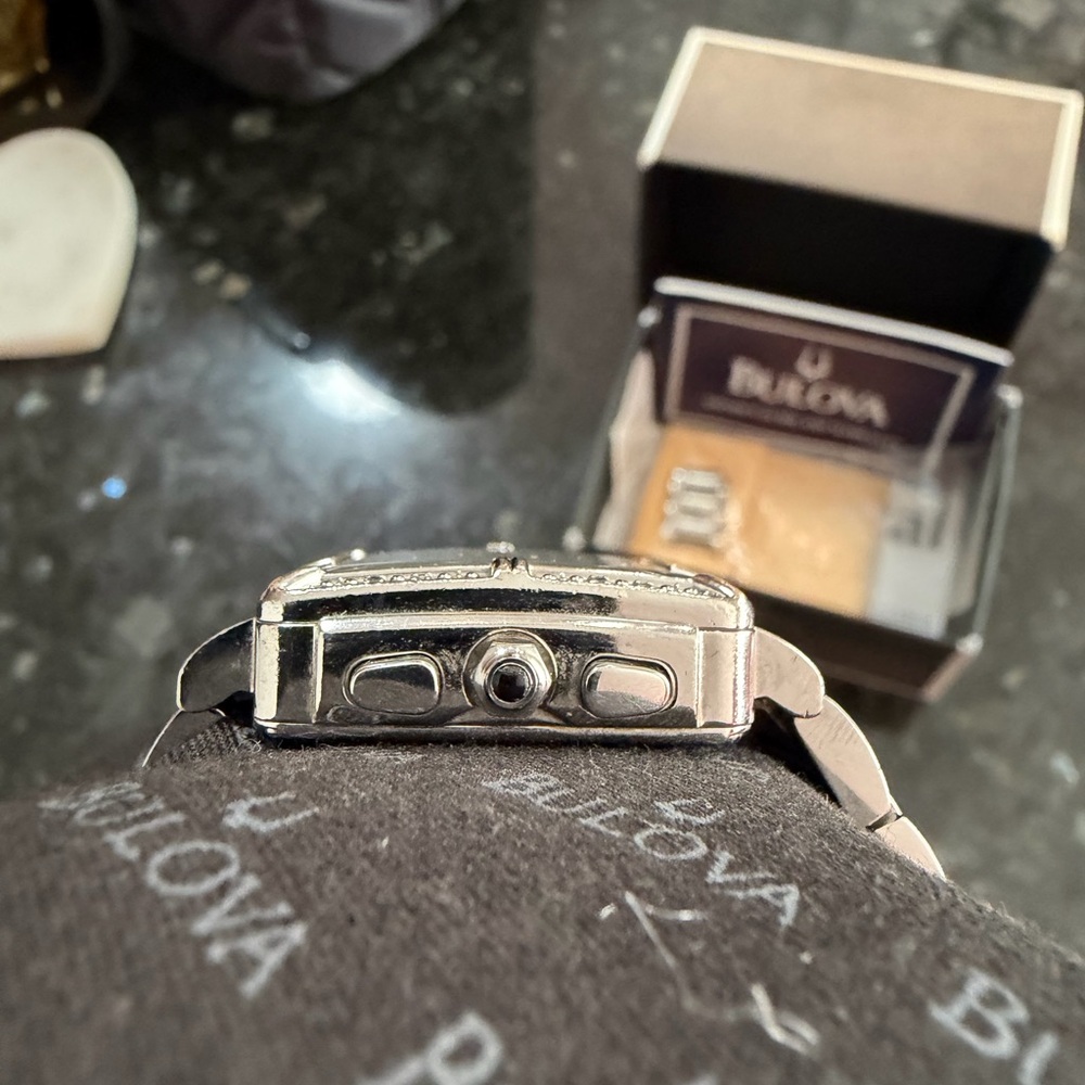 Bulova 96R000 Silver Watch - Picture 6 of 9